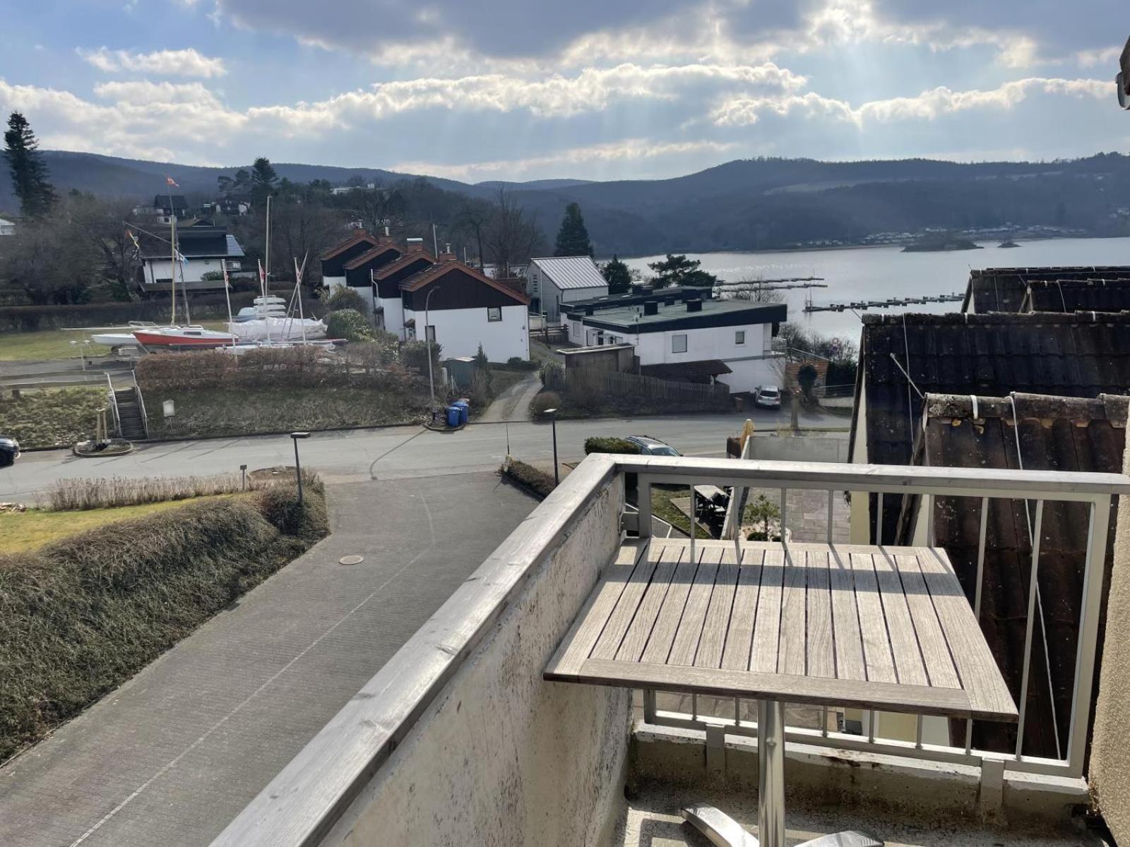 Scheid  Gemutliche 93M2Fewo Mit 2 Schlafzimmern Und Seitlichem Seeblick Vom Balkon מראה חיצוני תמונה